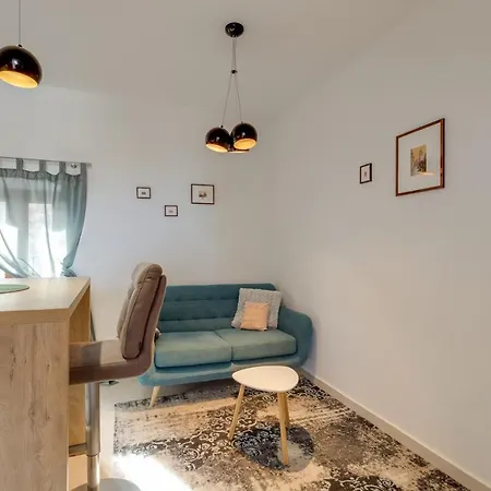 아파트 Dany With Balcony *