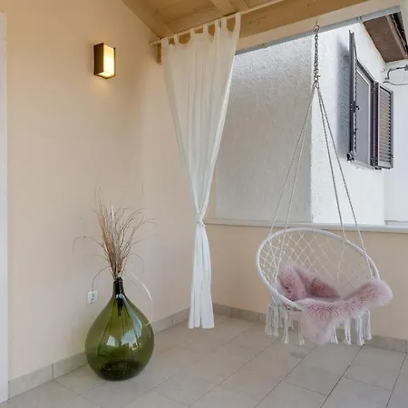 Dany With Balcony 아파트 Dračevac